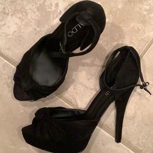 Aldo Heels - Size 37B - Black
